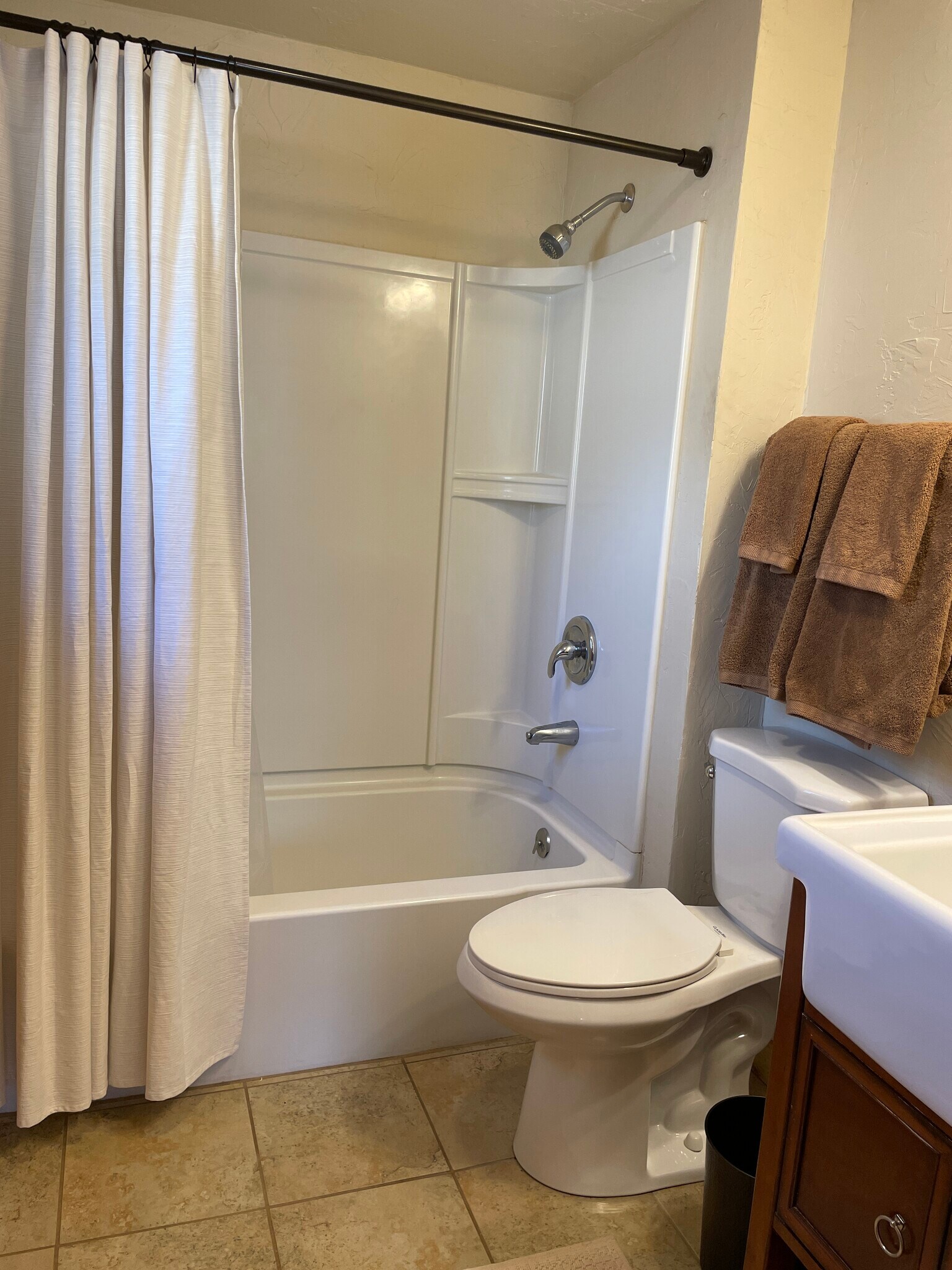 Bathroom - 3501 Devils Gulch Rd