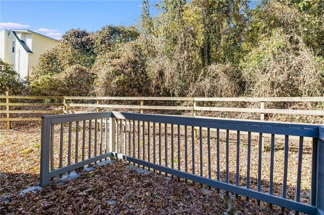 Building Photo - 960 N Grand Ave NW