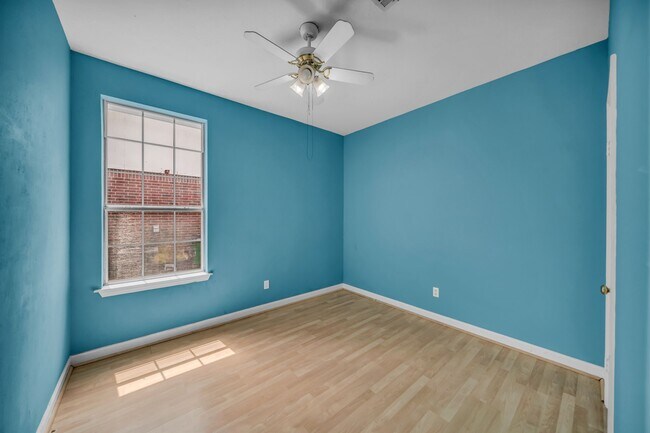 Building Photo - 15007 Chestnut Falls Dr