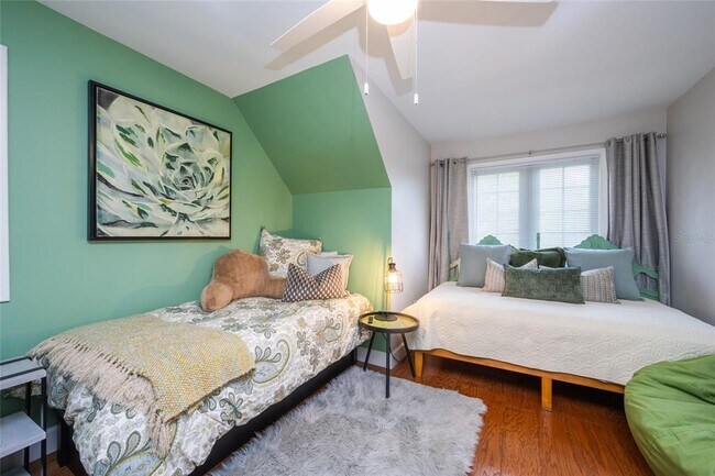 Building Photo - 5005 Canterbury Dr