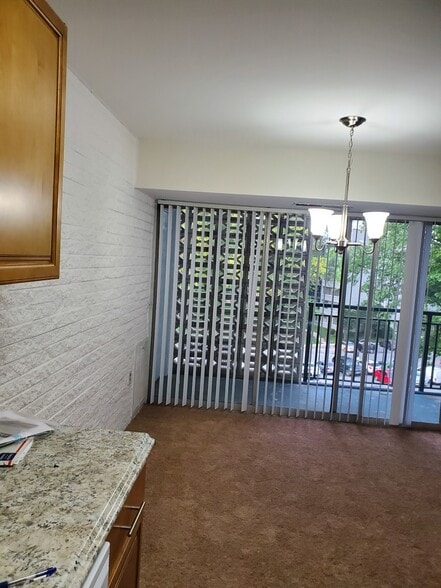 Dinning Rm - 1800 Metzerott Rd