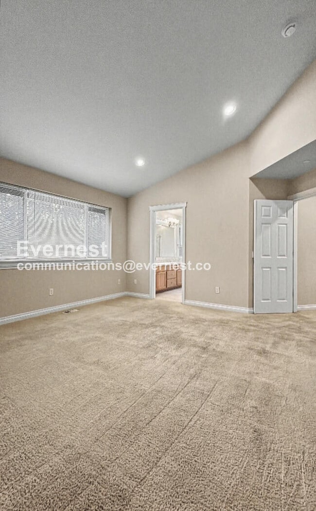 Building Photo - 18822 1st Ave NW