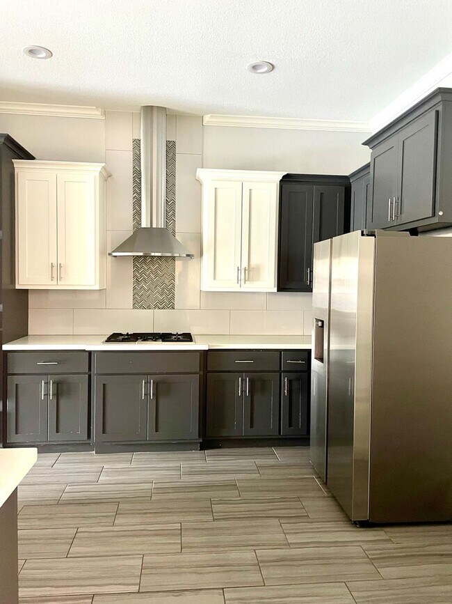 Building Photo - 1211 Marconi St