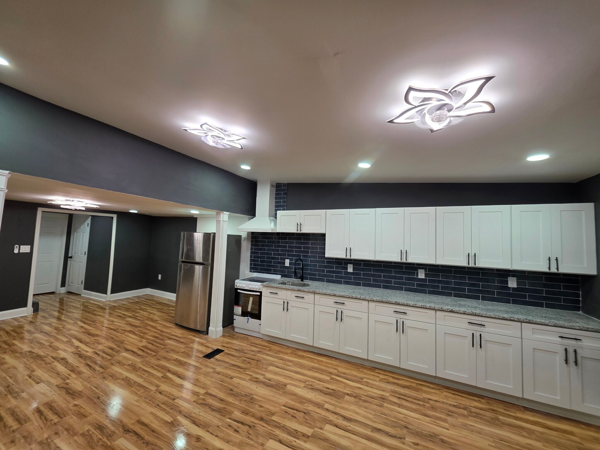 Building Photo - 4317 Elizabeth St