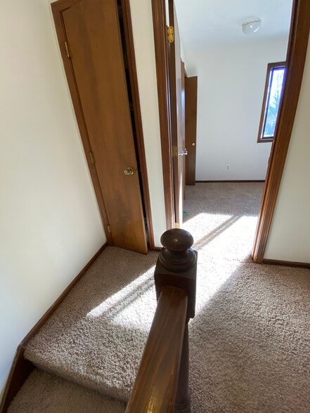 Building Photo - 1933 Hoyt Ave