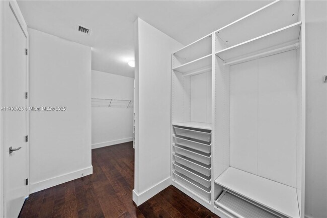 Building Photo - 10067 NW 75th Terrace