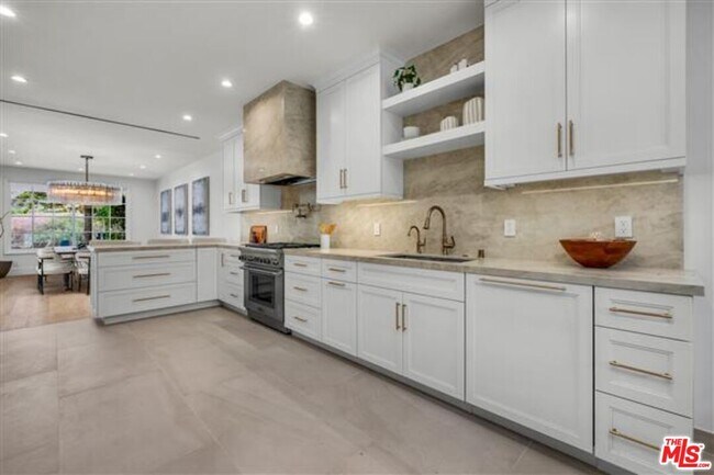 Building Photo - 2205 Canyonback Rd