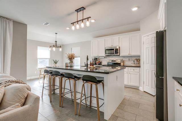 Building Photo - 5617 Kilpatrick Ave