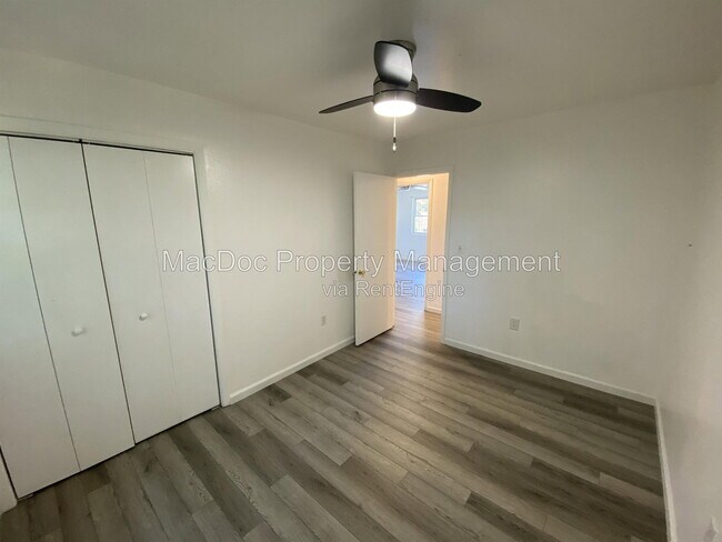 Building Photo - 810 Sledgehammer Dr