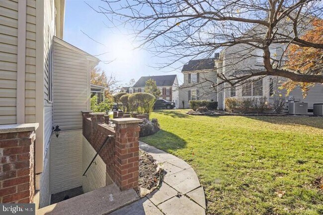 Building Photo - 18953 Longhouse Pl