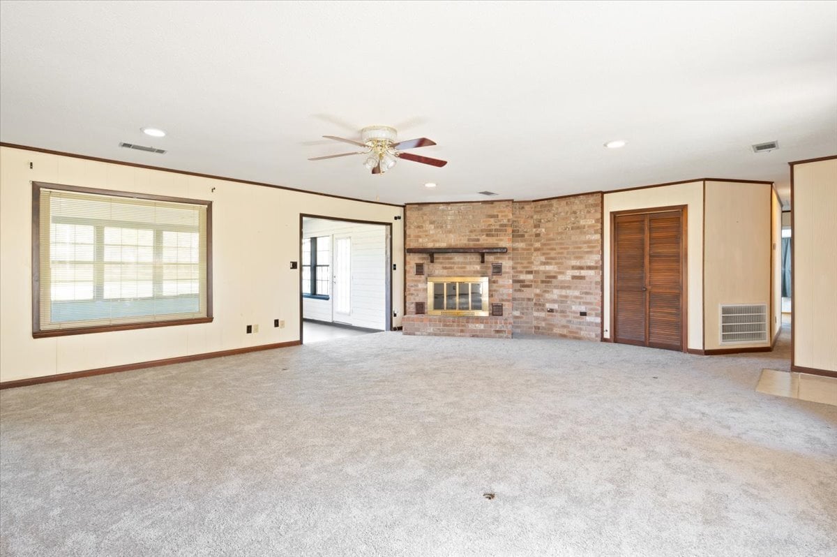Building Photo - 248 S Topi Trl