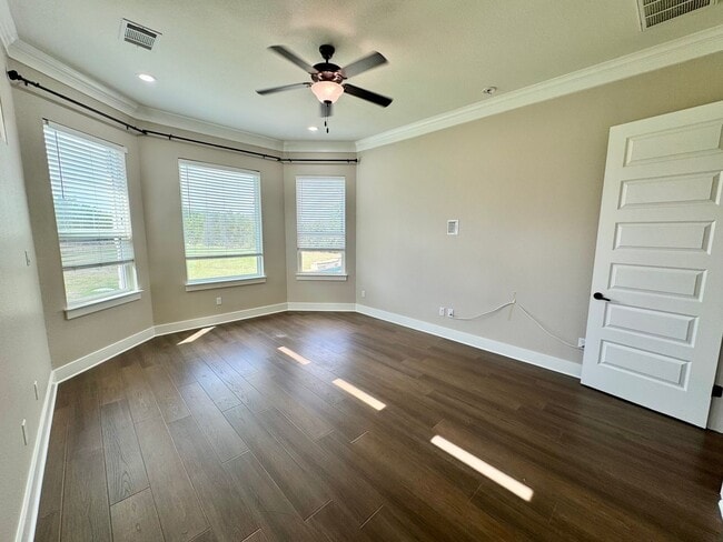 Building Photo - AVAILABLE NOW! One-of-a-Kind Luxury Estate | 5BD/3BA on 2 Acres in Liberty Hill!