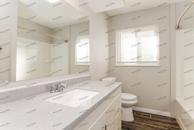 Building Photo - 4065 Locustwood Dr