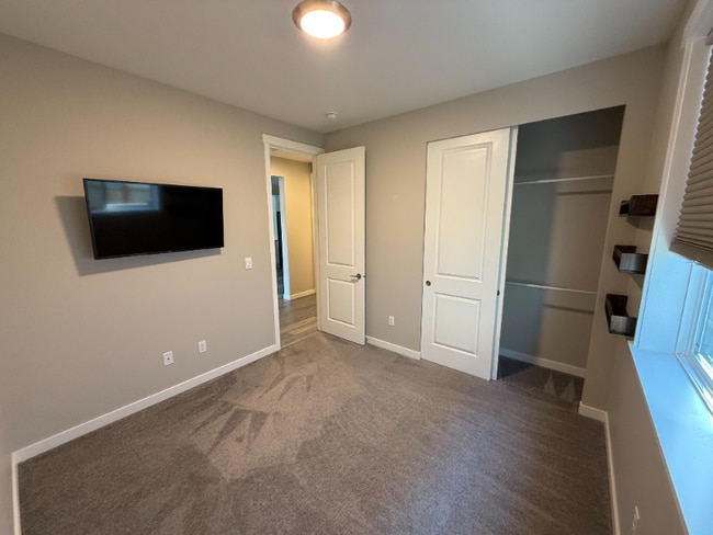 Building Photo - 17749 26th Dr NE