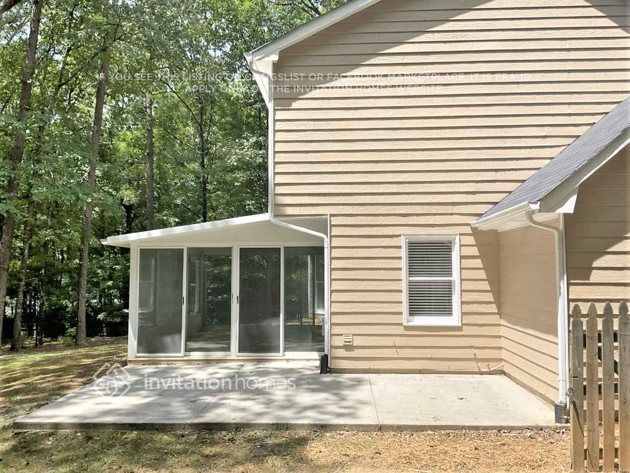 Building Photo - 330 Brooke Wood Dr