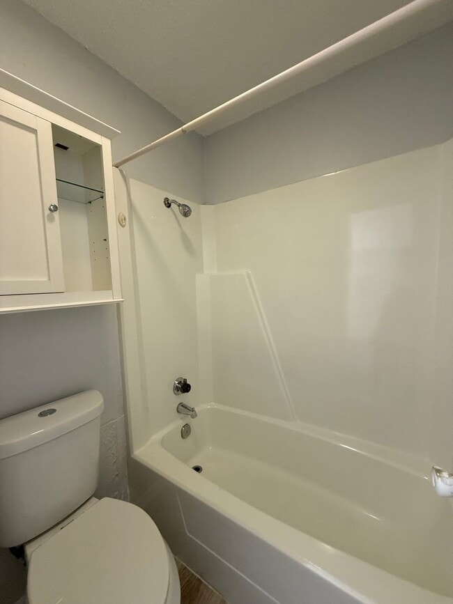 Building Photo - 5608 Cougar Dr