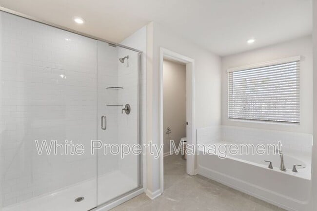 Building Photo - 4743 Darcey Wy