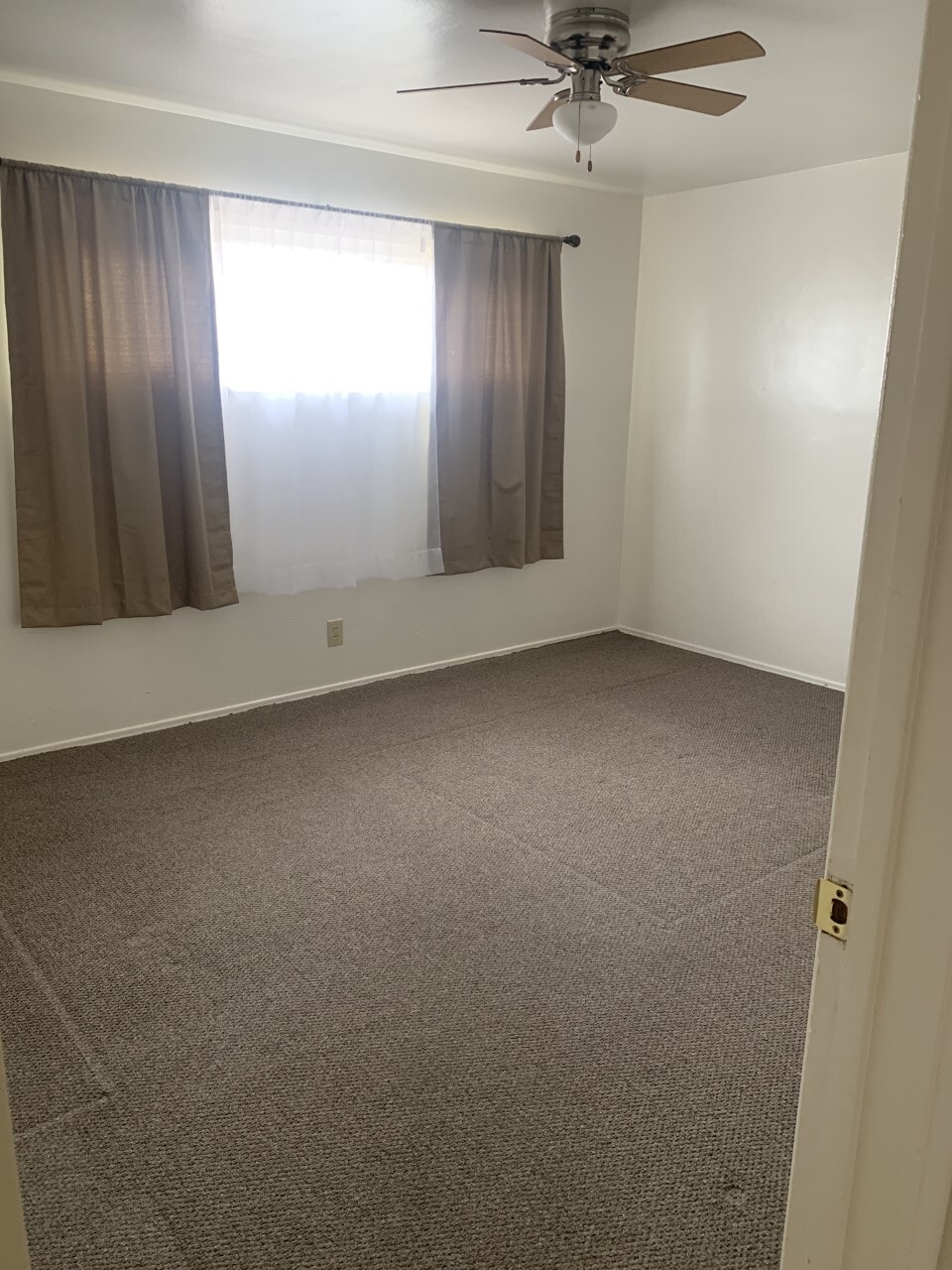 Building Photo - 115 N D St