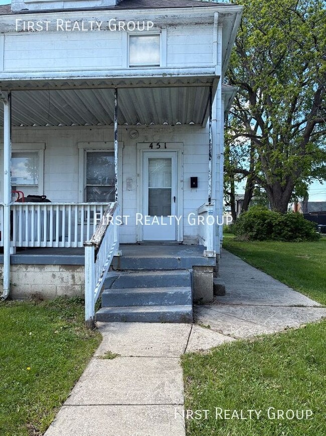 Building Photo - 451 Hunter Ave