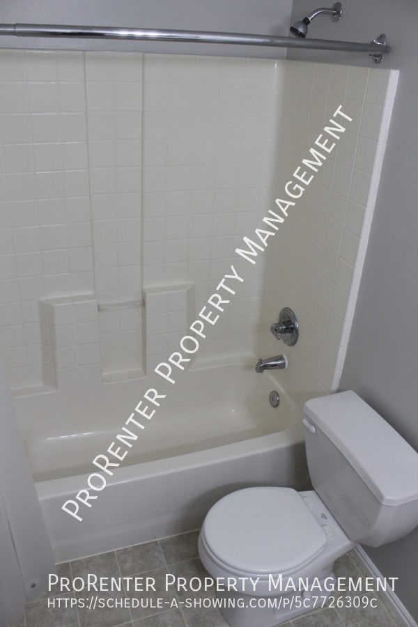 Building Photo - 926 N 1125 W