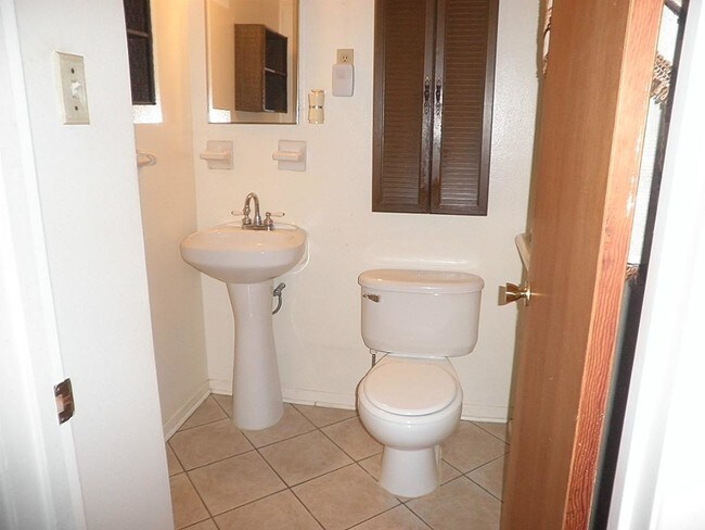 Building Photo - 1931 Ganyard Dr