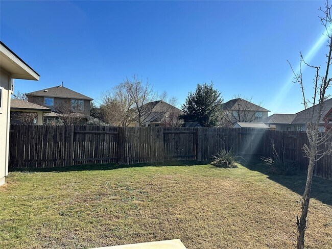 Building Photo - 8021 Izetta Ln