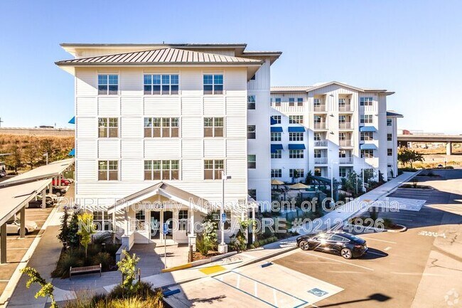 Building Photo - 785 Baywood Dr