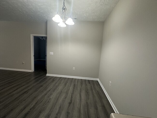 Building Photo - 4020-104 Bardstown Court
