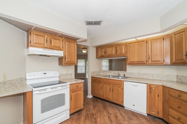 Building Photo - 11350 Weeden Island Way