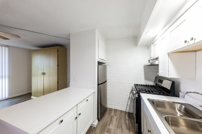 Building Photo - 6320 N 16th St