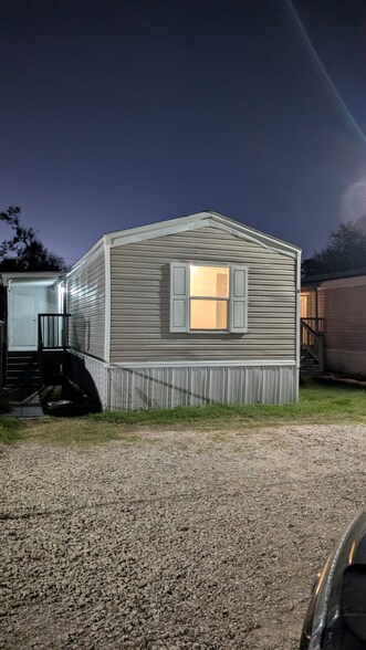 Building Photo - 15819 Lillja Rd