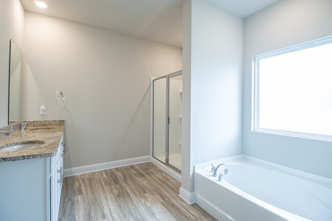 Building Photo - 5468 Overland Dr