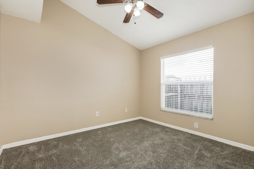 Building Photo - 5849 Sand Key Ln