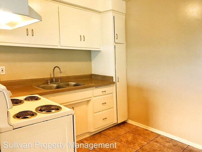 Building Photo - 311 E Clifton Ave