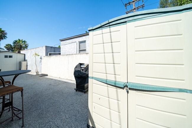 Building Photo - 4816 Bancroft St