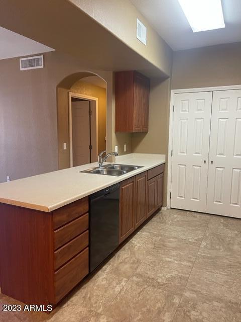 Building Photo - 10136 E Southern Ave