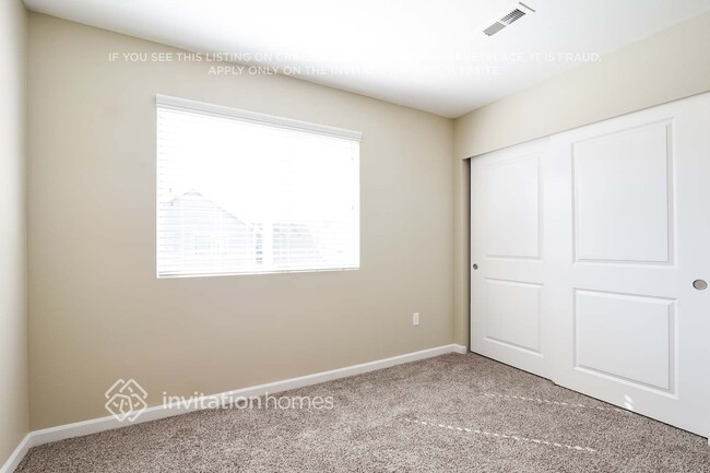 Building Photo - 245 Otter Dr SW