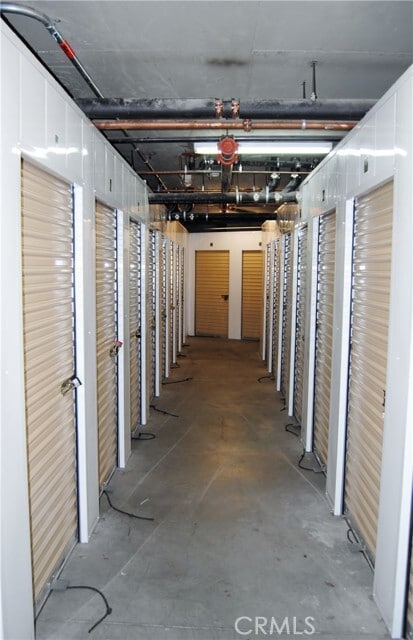 Building Photo - 1215 E San Antonio Dr