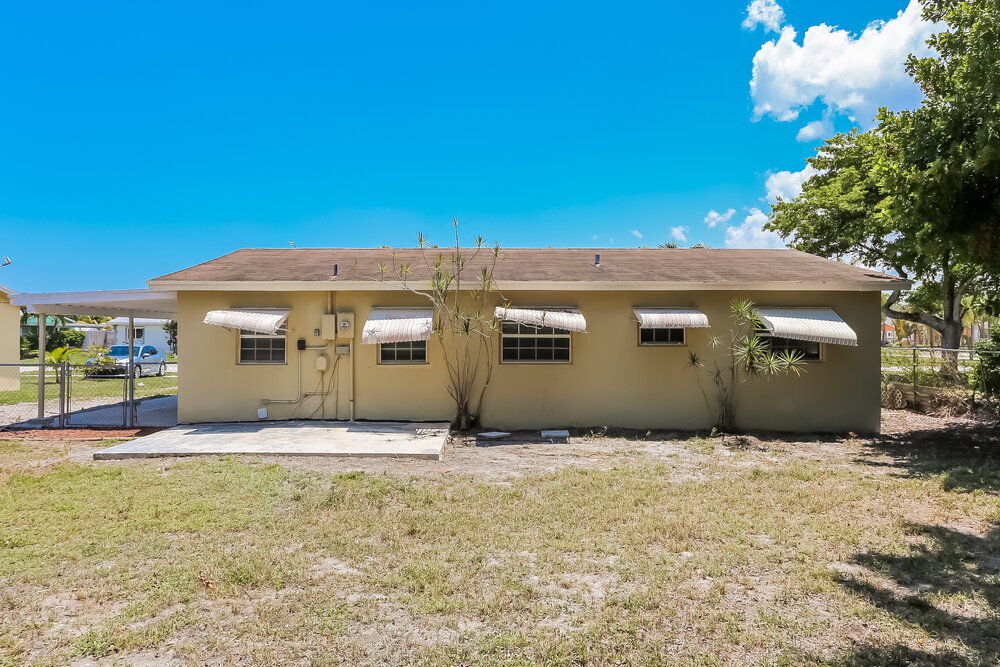 Building Photo - 357 NW 6th Ct