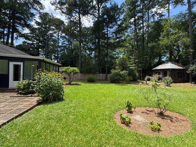 Building Photo - Cozy 2/1 Cottage in Rockridge Heights- $1,650