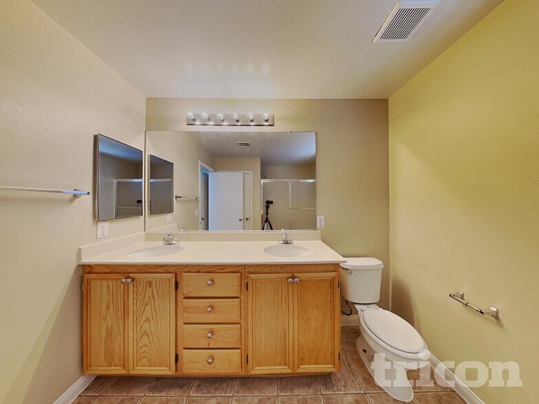 Building Photo - 3968 E Spruce Fern Ln