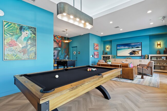 Recreation Room Pool Table - MODERNO La Granada Northridge