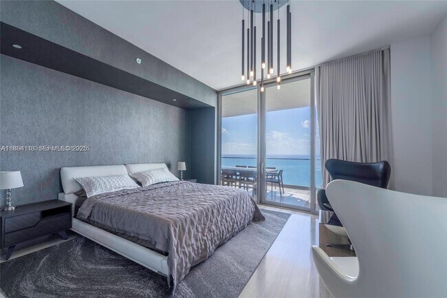 Building Photo - 18975 Collins Ave