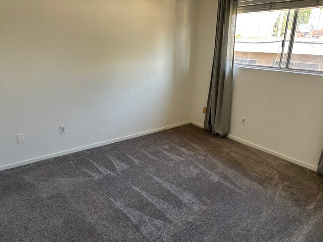 Building Photo - 12711 Matteson Ave