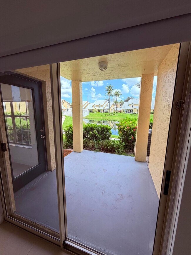 Building Photo - 6347 La Costa Dr