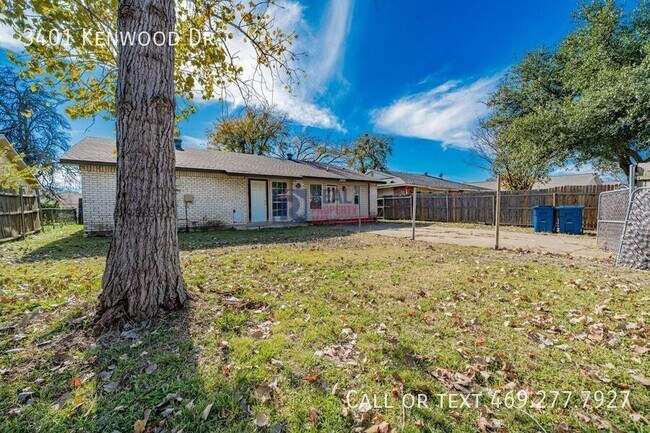 Building Photo - 3401 Kenwood Dr