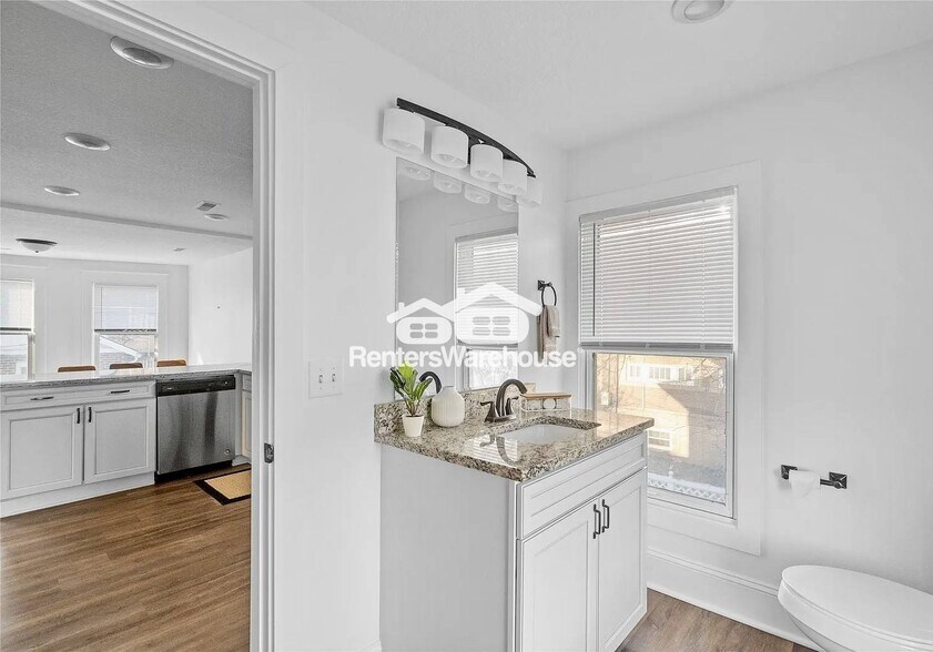 Building Photo - 544 36th St