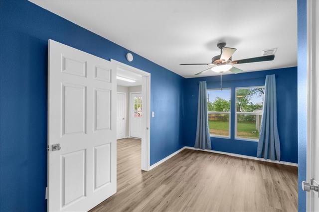 Building Photo - 657 E Commerce St