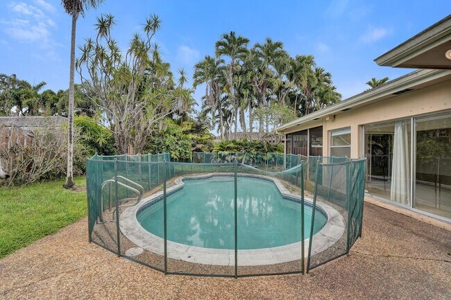 Building Photo - 4721 Sarazen Dr
