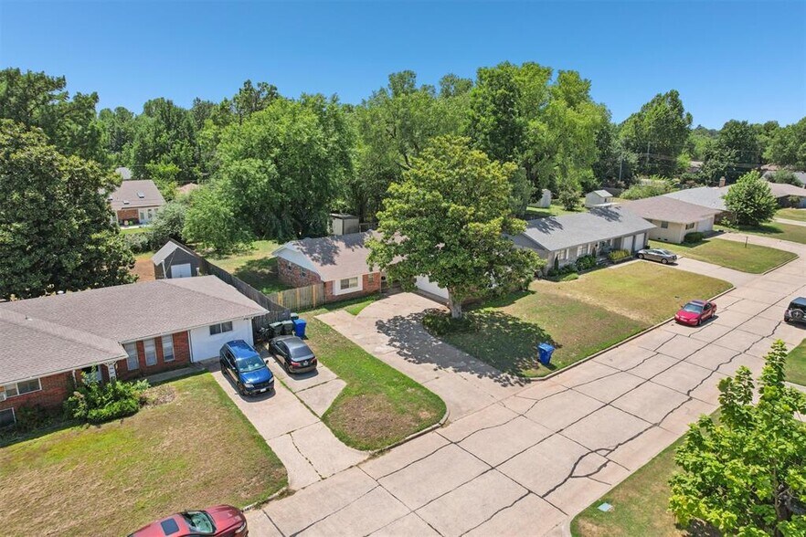 Building Photo - 1428 Aladdin St